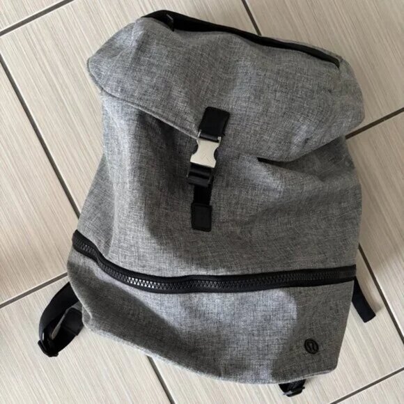 Lululemon Gray "Go Lightly Rucksack" - Picture 4 of 10